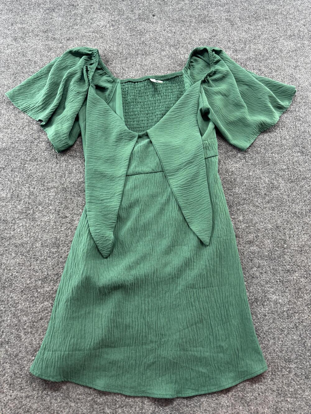 DOKOTOO Dress Womens Medium Green Smocked Puff Sleeve Fit & Flare Short Mini